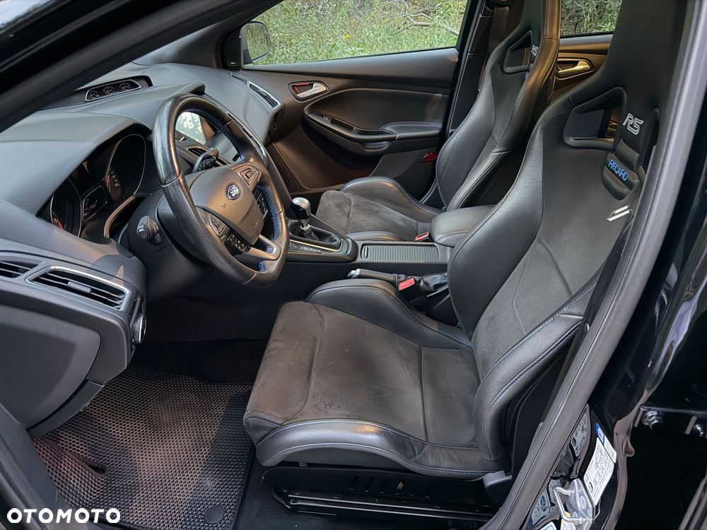Ford Focus 2.3 EcoBoost RS - 32