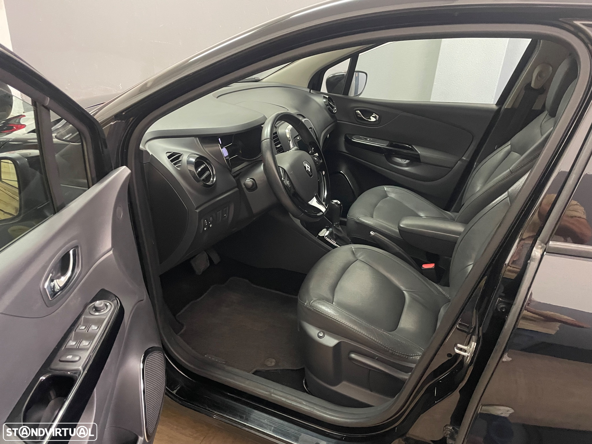 Renault Captur 1.2 TCe Exclusive EDC - 10