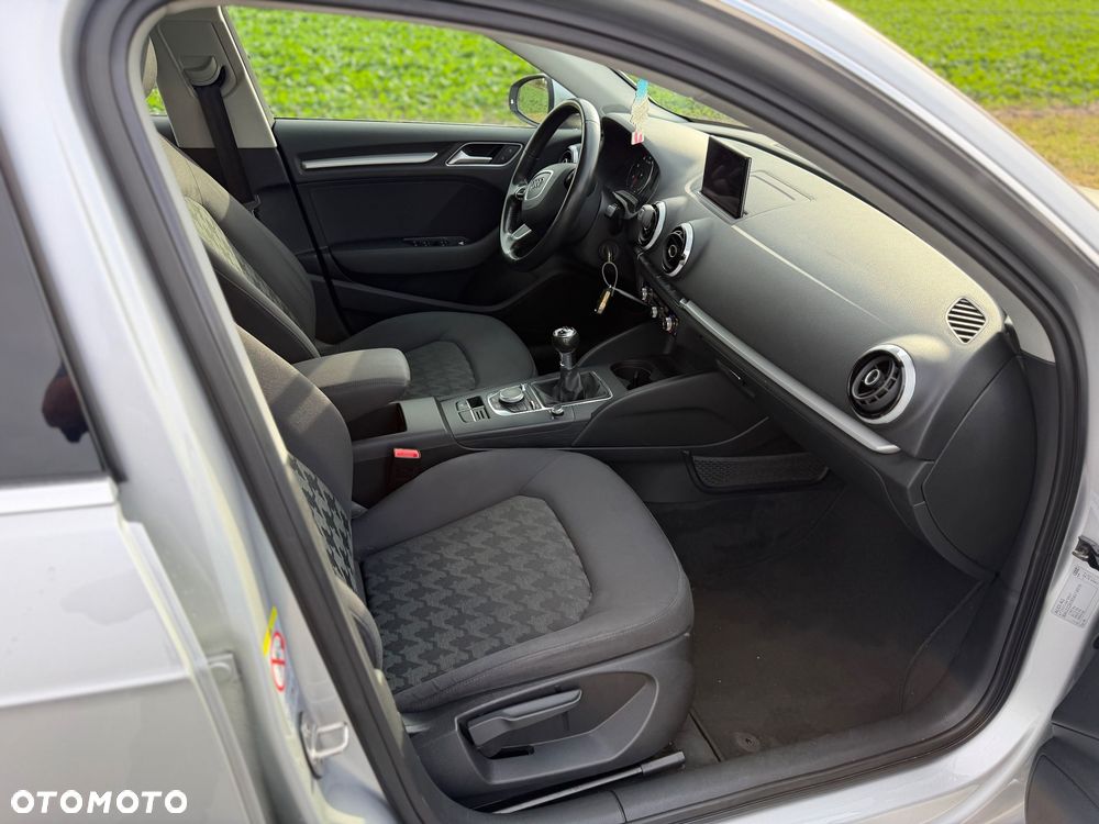 Audi A3 Sportback - 11