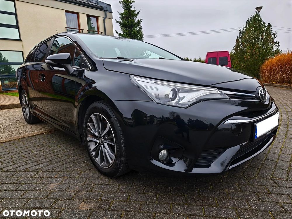 Toyota Avensis - 28