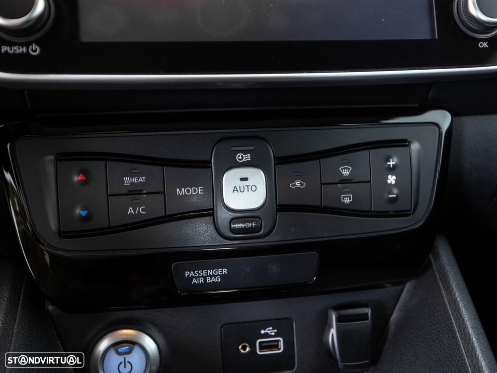Nissan Leaf Acenta - 17