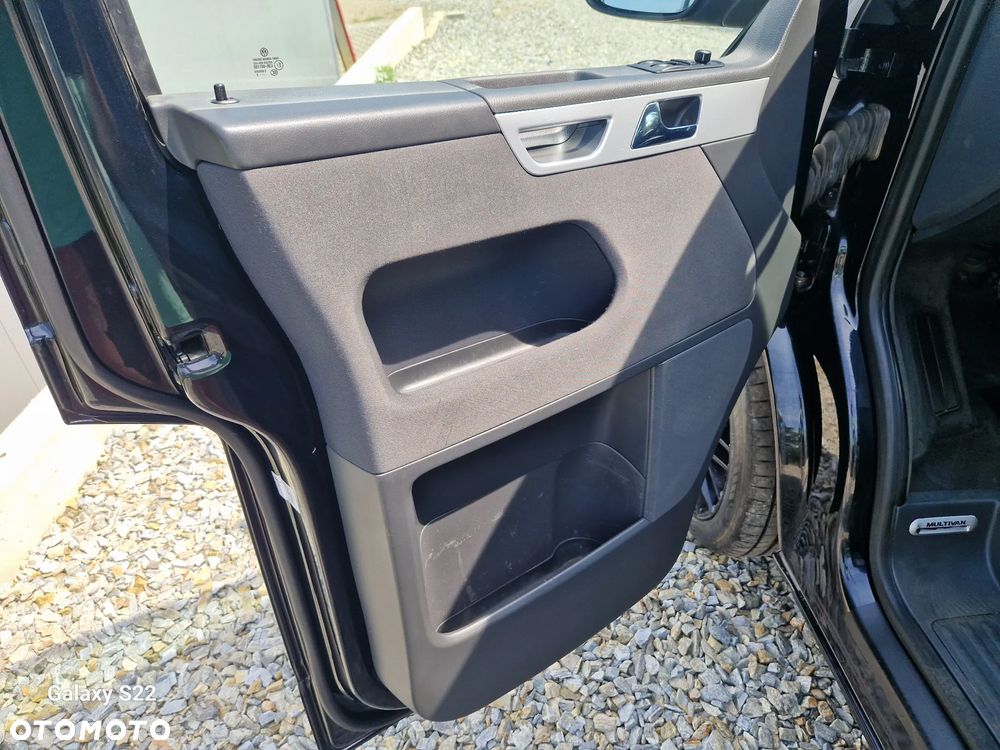 Volkswagen Multivan - 15