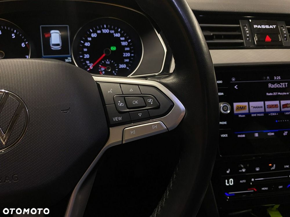 Volkswagen Passat Variant - 25