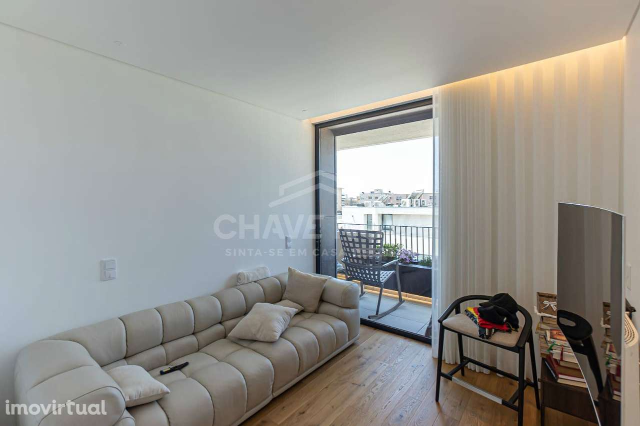 Apartamento T3 com varanda de 25 m² vistas Mar em todas as divisões - Grande imagem: 4/25