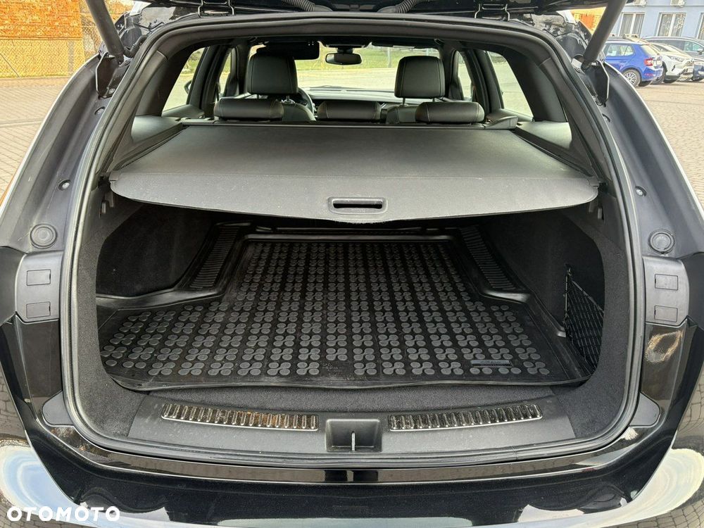 Opel Insignia 2.0 CDTI Business Elegance S&S - 10