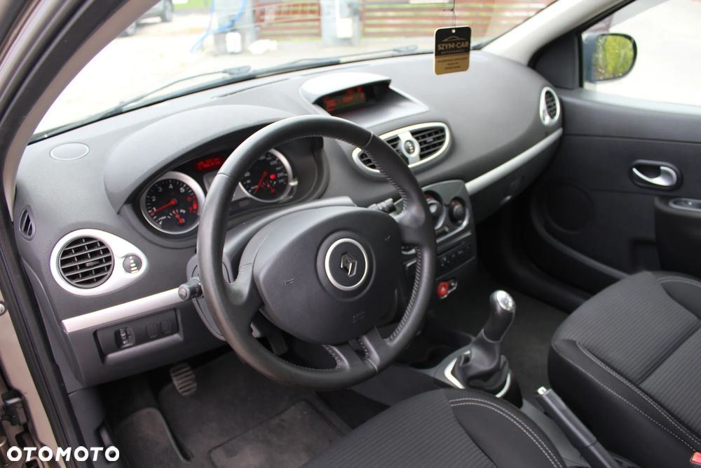 Renault Clio 1.2 16V TCE Alize - 13