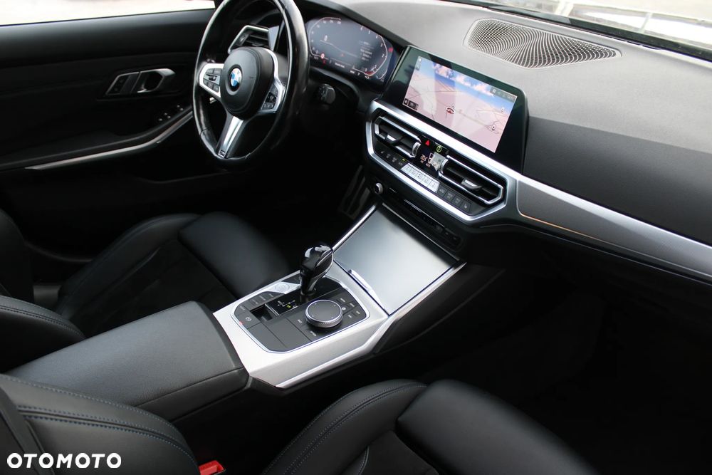 BMW Seria 3 320d xDrive M Sport Shadow - 15