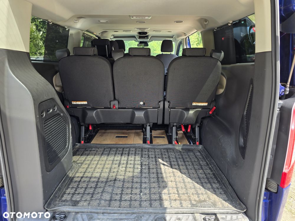 Ford Tourneo Custom - 18