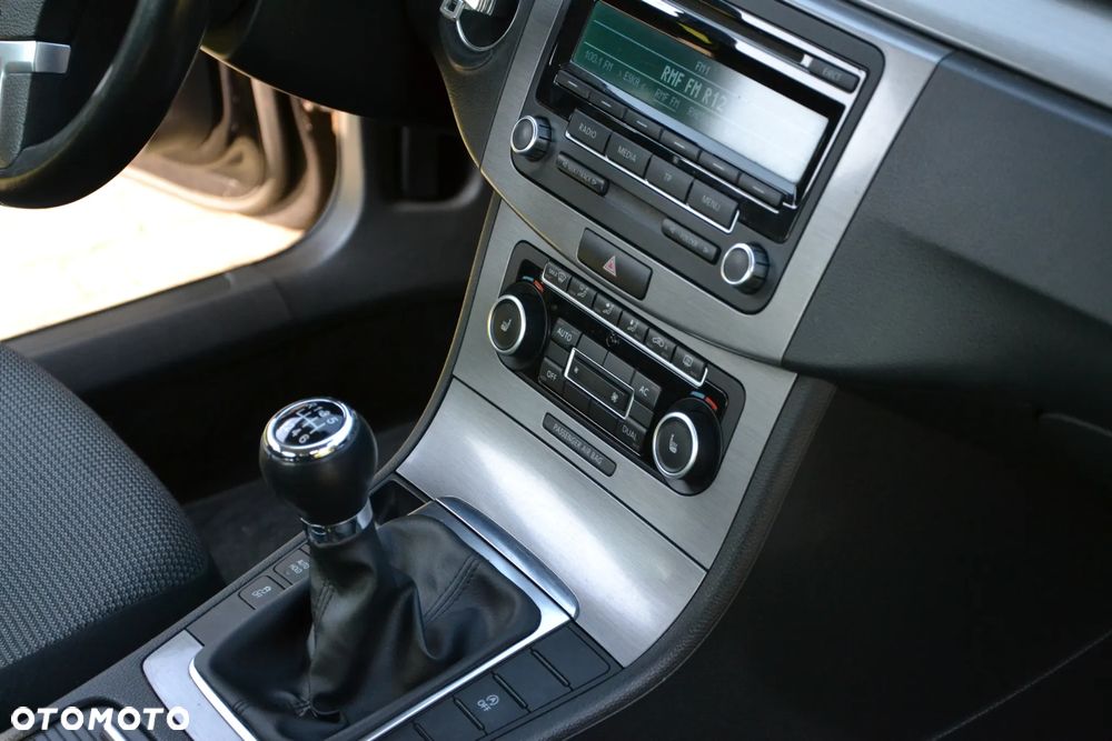 Volkswagen Passat 2.0 TDI Comfortline Optimum - 10