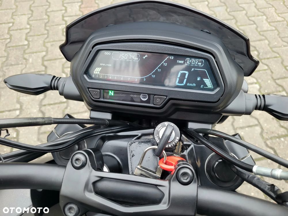Bajaj Dominar 400 - 12
