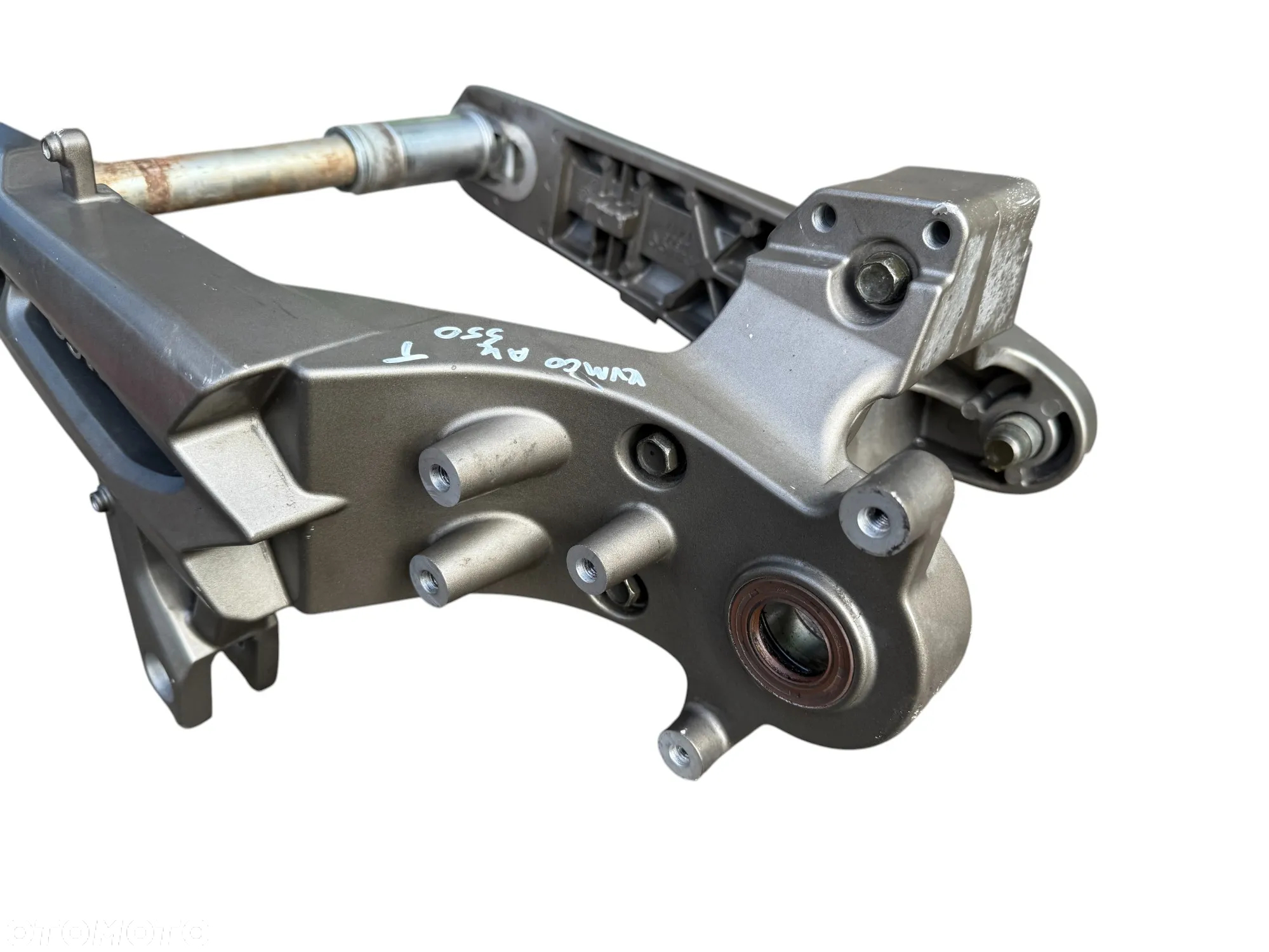 Wahacz  Kymco AK 550  16-21R - 6