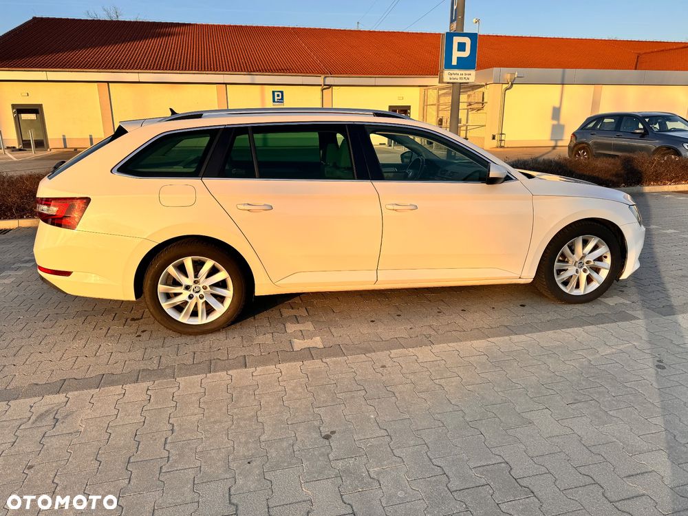 Skoda Superb 2.0 TDI Style DSG7 - 10