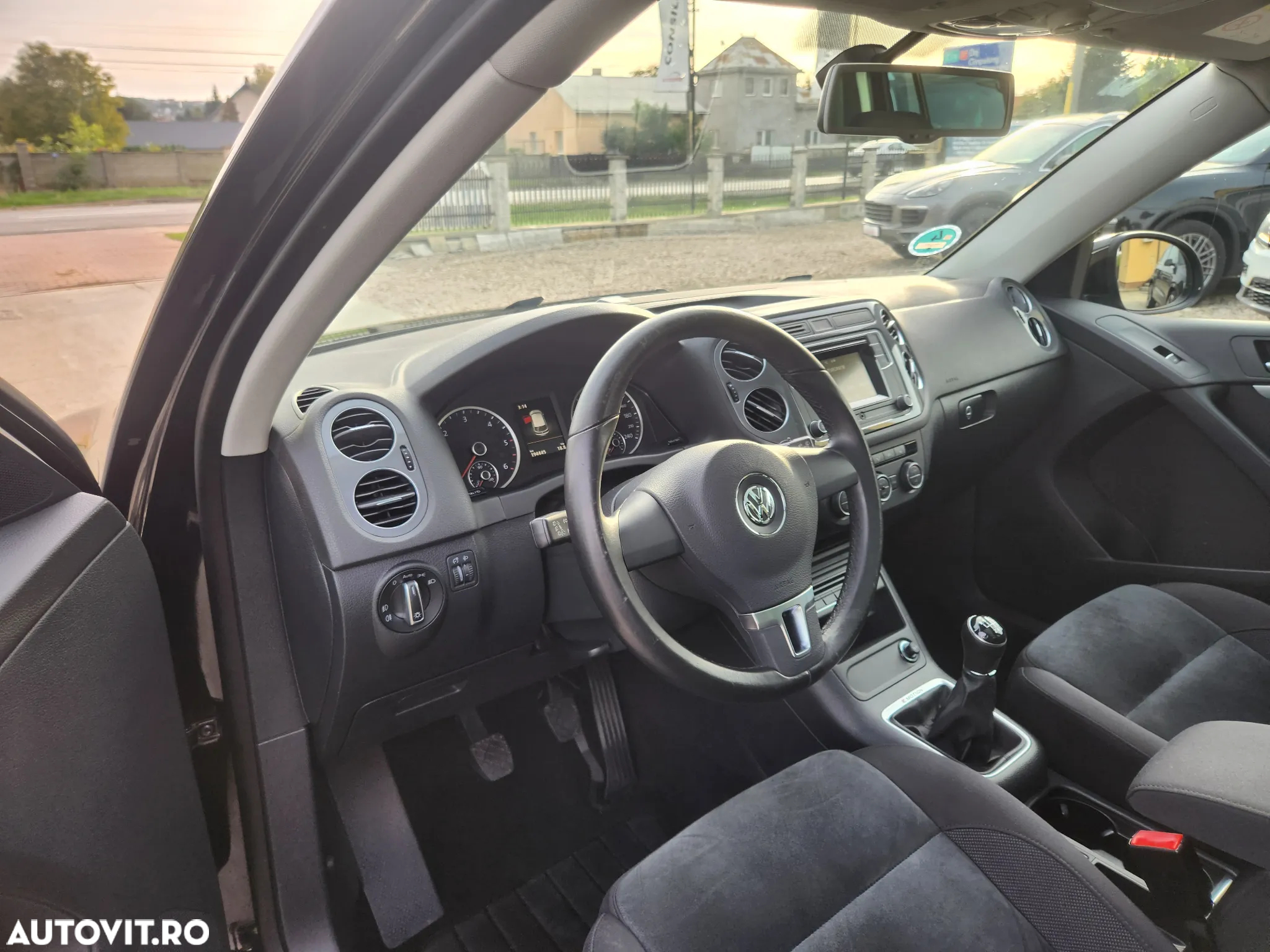 Volkswagen Tiguan 2.0 TDI 4Motion BMT Sport & Style - 2