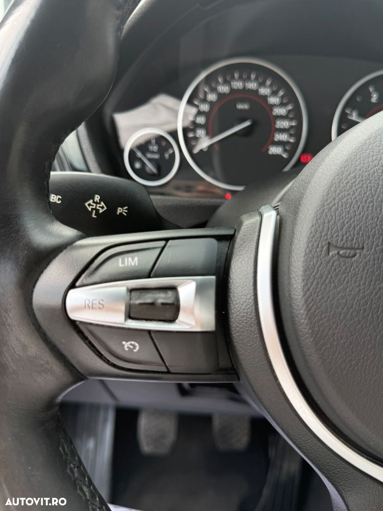 BMW Seria 3 318d - 26