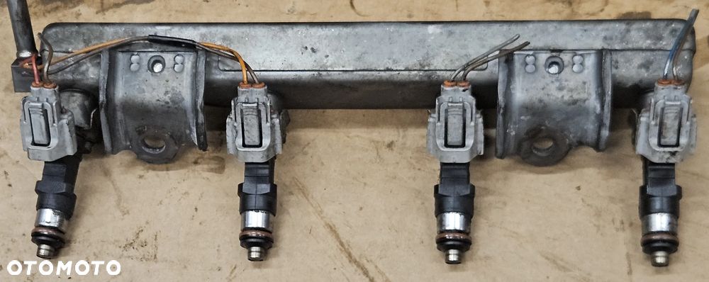Nissan Note E11 1.4 16V wtryskiwacz listwa wtryskowa 16600-AX20B CR14 - 3