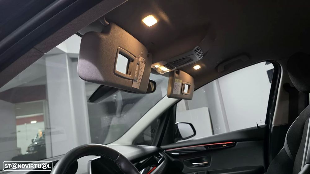 BMW 218 Gran Tourer i 7L Line Sport — fotografia 17