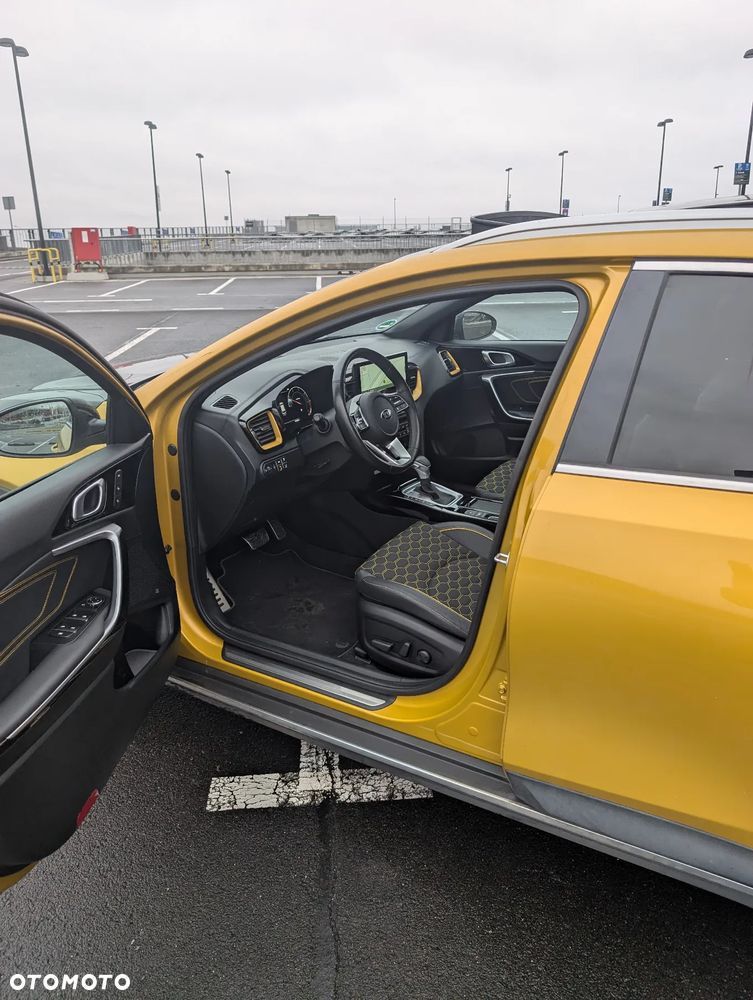 Kia XCeed 1.6 CRDi DCT7 LAUNCH EDITION - 9