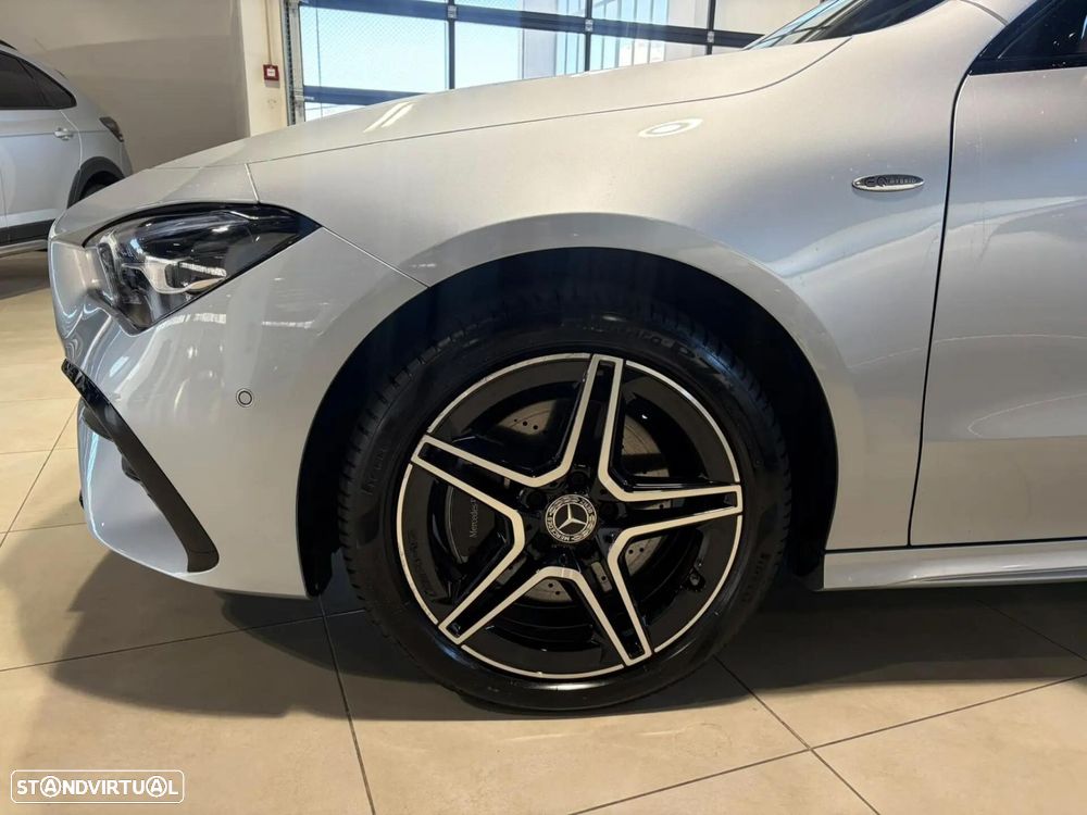 Mercedes-Benz CLA 250 e 8G-DCT AMG Line - 10