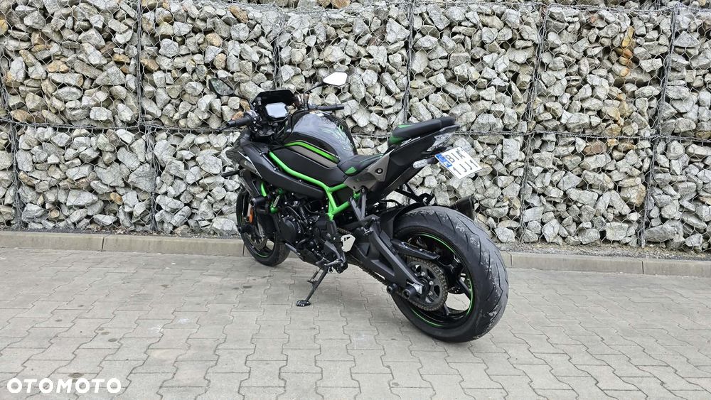 Kawasaki H2 - 8