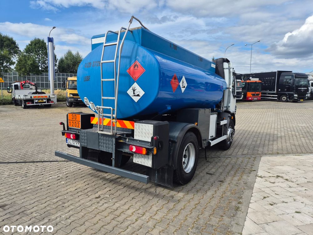 DAF LF 55 / AUTOCYSTERNA / BECZKA NA PALIWO / CYSTERNA / NIE RDZEWNA  / ADR / TDT / WYMIENIONY SILNIK / W PEŁNI SPRAWNY / SERWISOWANY / OD DOŁU I OD GÓRY WLEW / BEZWYPADKOWY / 2 KOMORY 8300 m3 - 9