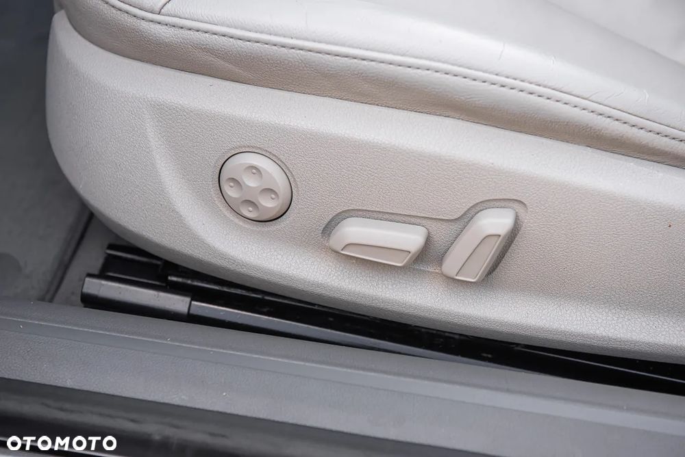 Audi A5 Cabrio 3.2 FSI quattro S tronic - 17