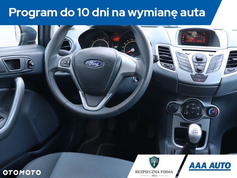 Ford Fiesta - 9