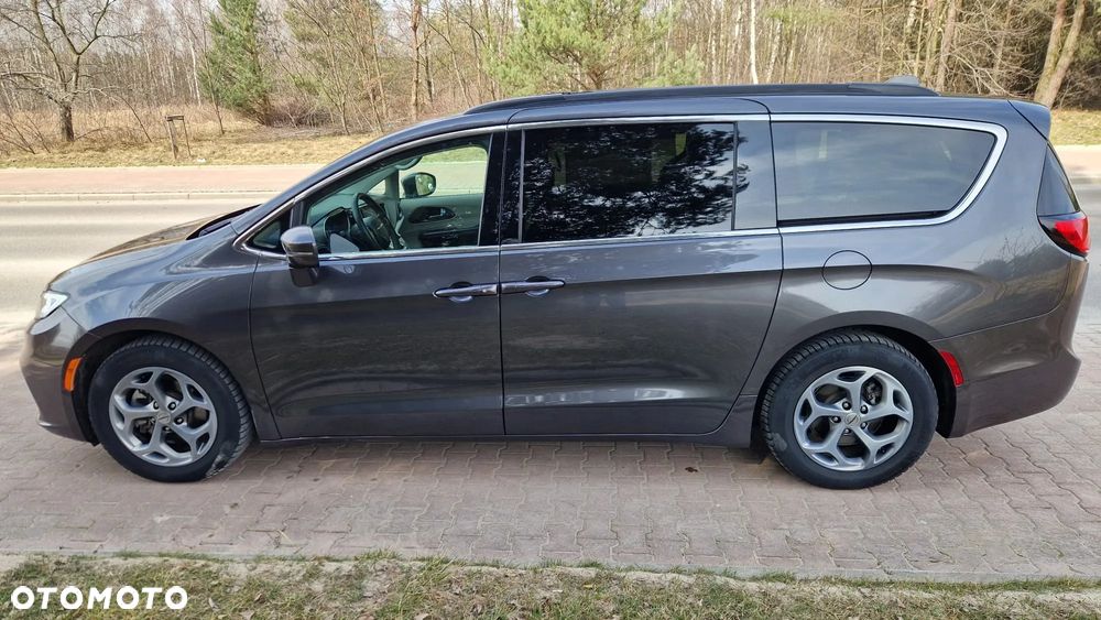 Chrysler Pacifica - 7