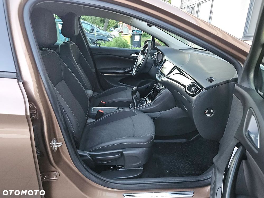 Opel Astra 1.6 BiTurbo D (CDTI) Start/Stop Innovation - 10