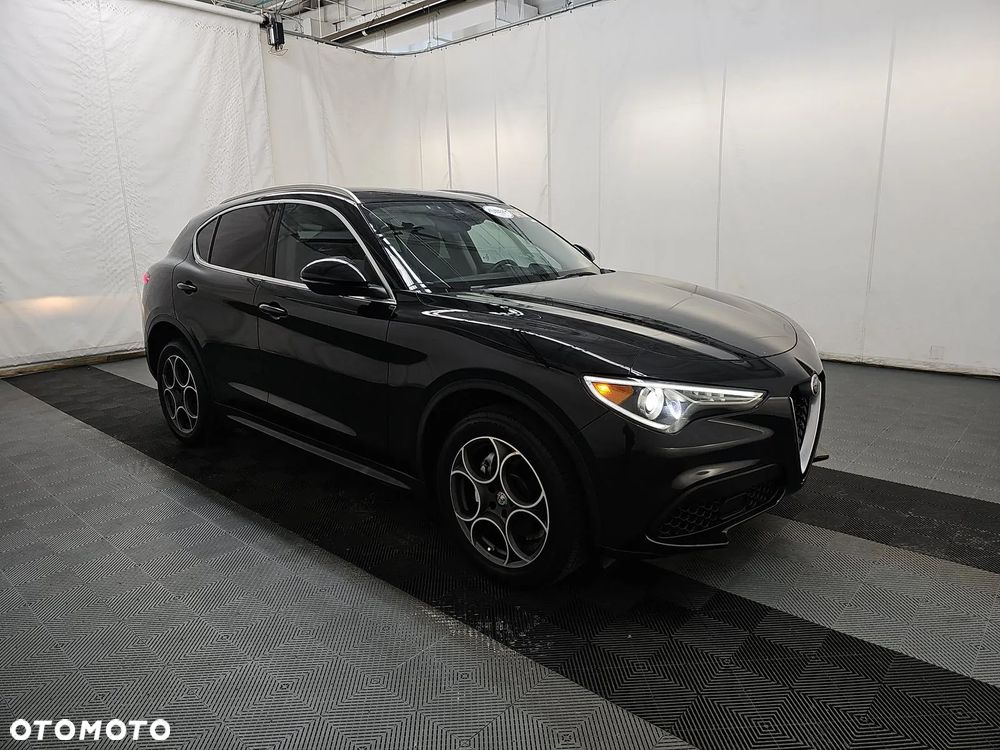 Alfa Romeo Stelvio 2.0 Turbo 16V AT8-Q4 Ti - 3