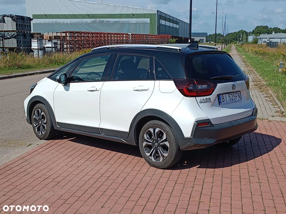 Honda Jazz 1.5 i-MMD Executive Crosstar (Czarny Dach) - 16