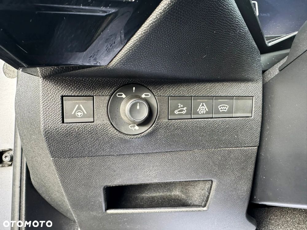 DS Automobiles DS 7 Crossback 2.0 BlueHDi Performance Line + - 10