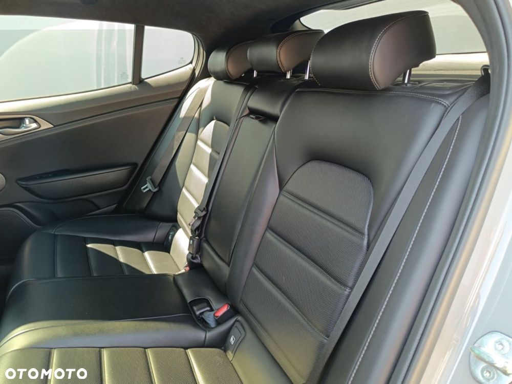 Kia Stinger - 23