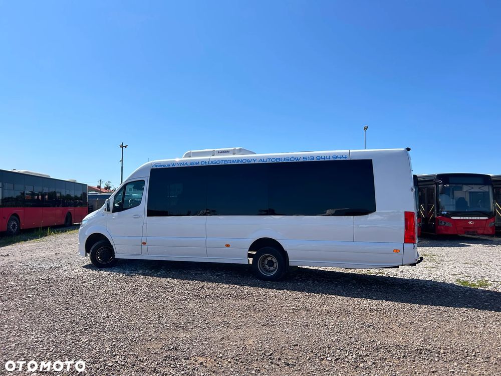 Mercedes-Benz Sprinter 517 - 8