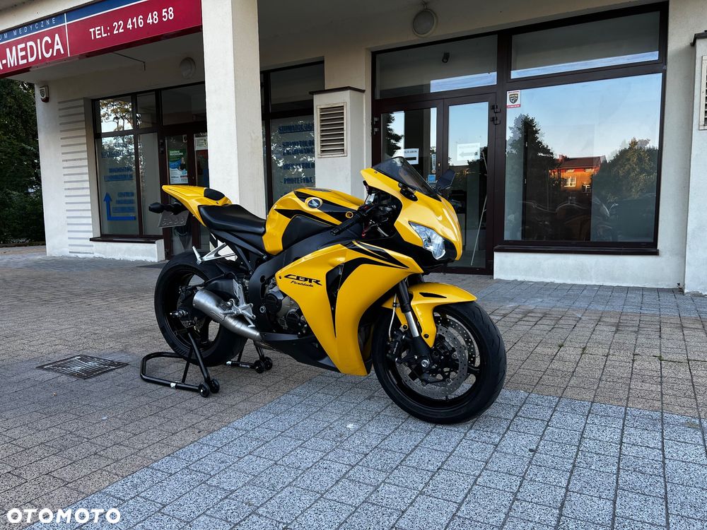 Honda CBR - 8