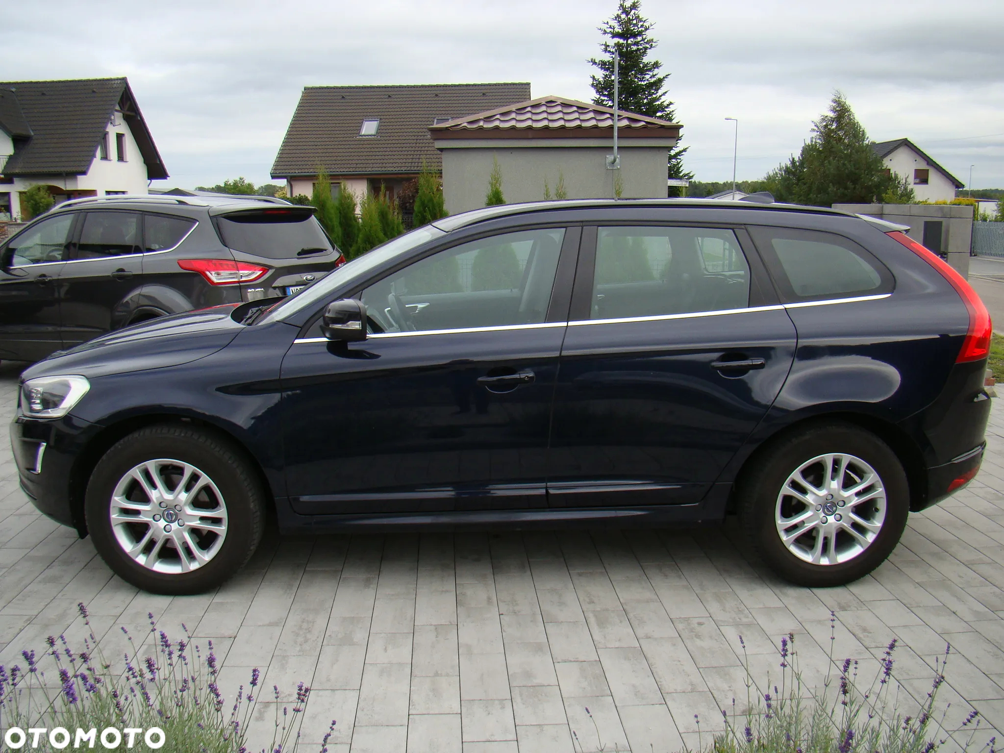 Volvo XC 60 D4 Momentum Pro - 7