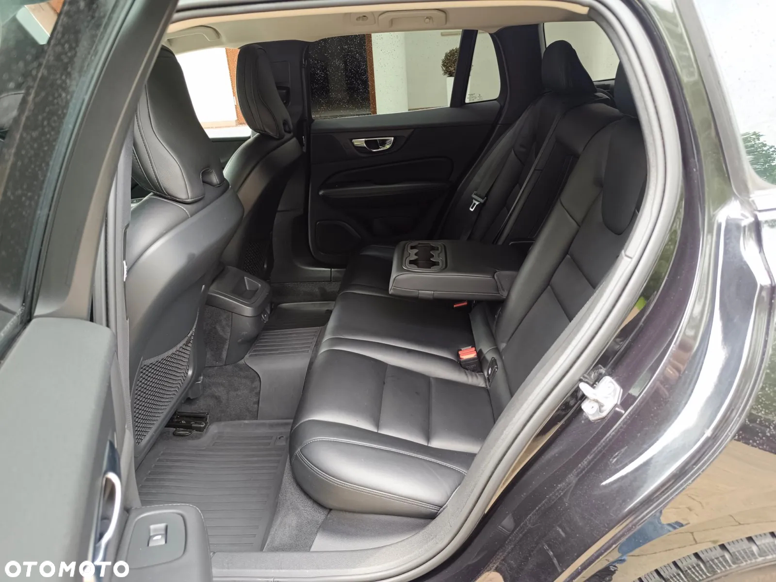 Volvo V60 D3 Momentum Pro - 33