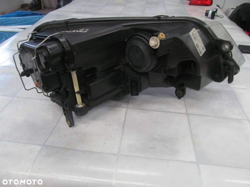 VW PHAETON 02-10 REFLEKTOR LAMPA PRZOD XENON LEWY 3D2941015F - 3