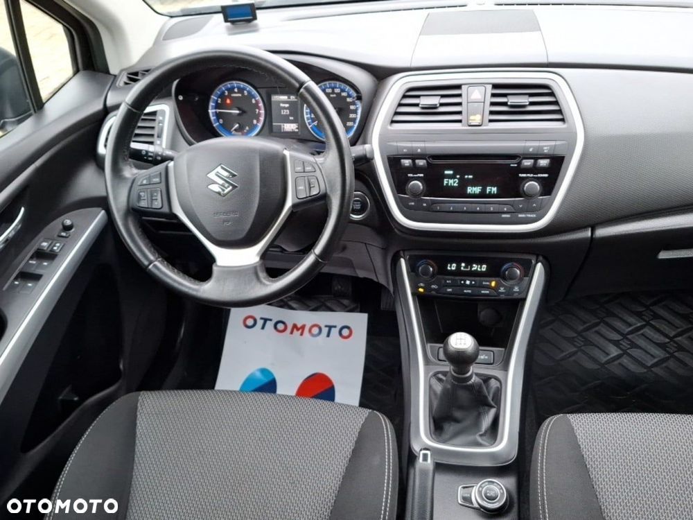 Suzuki SX4 S-Cross 1.6 Premium 4WD - 8