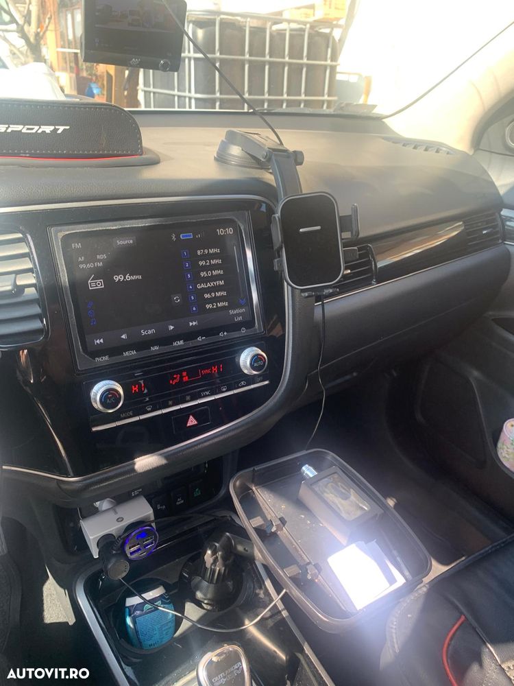 Mitsubishi Outlander - 9