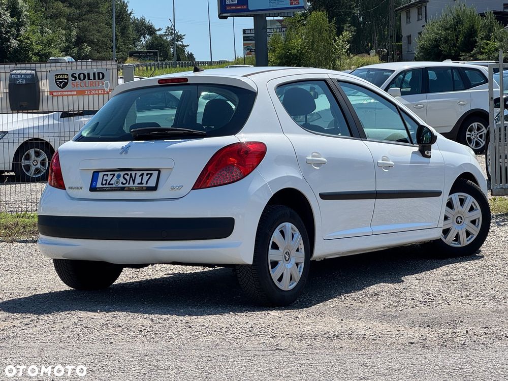 Peugeot 207 1.4 16V Trendy - 9