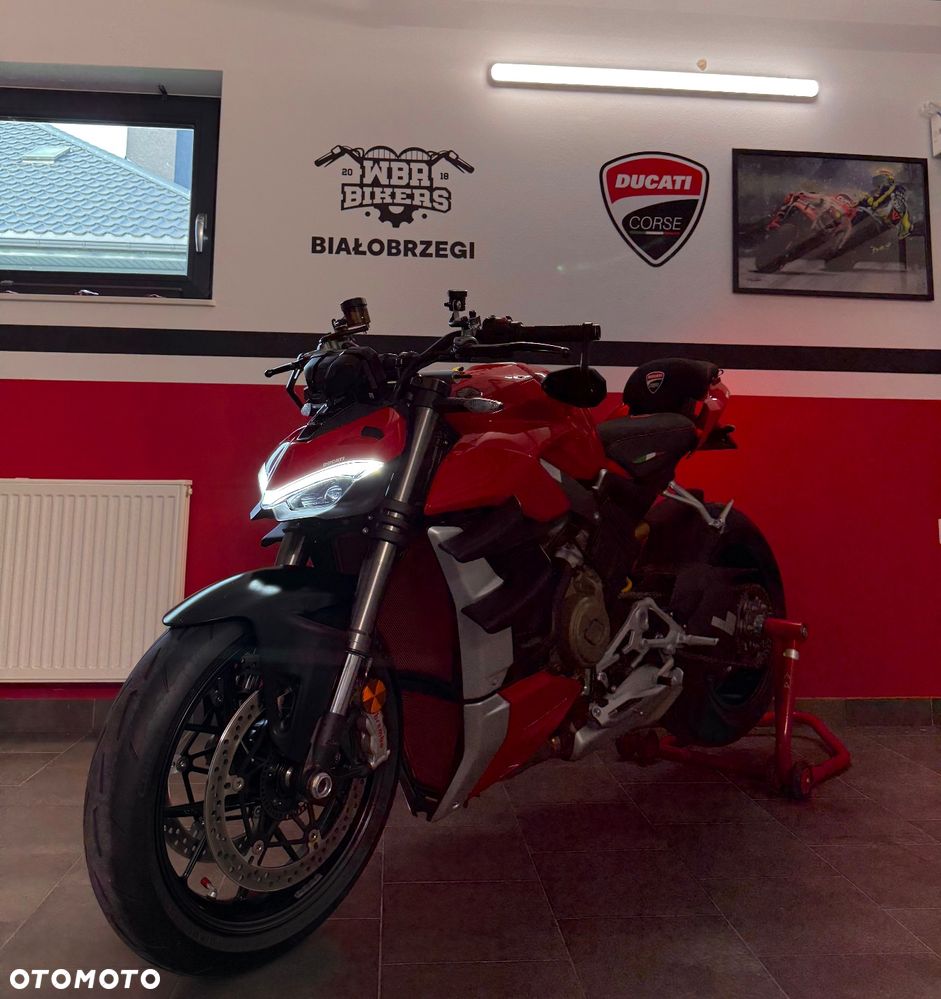 Ducati Streetfighter V4 - 1