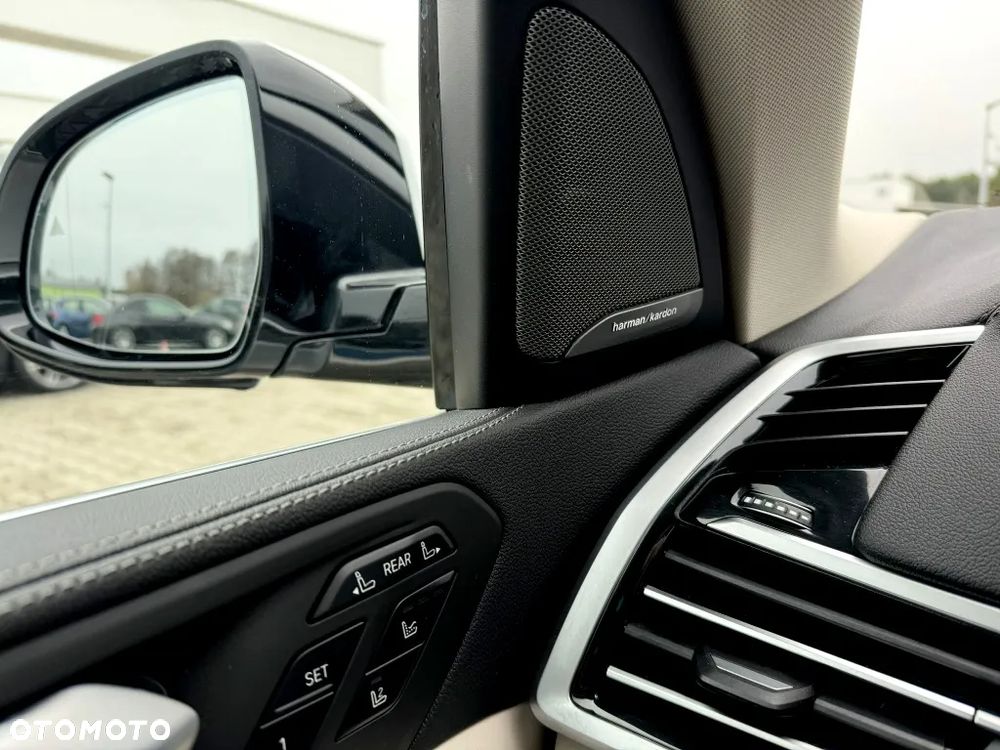 BMW X7 M50d sport - 11