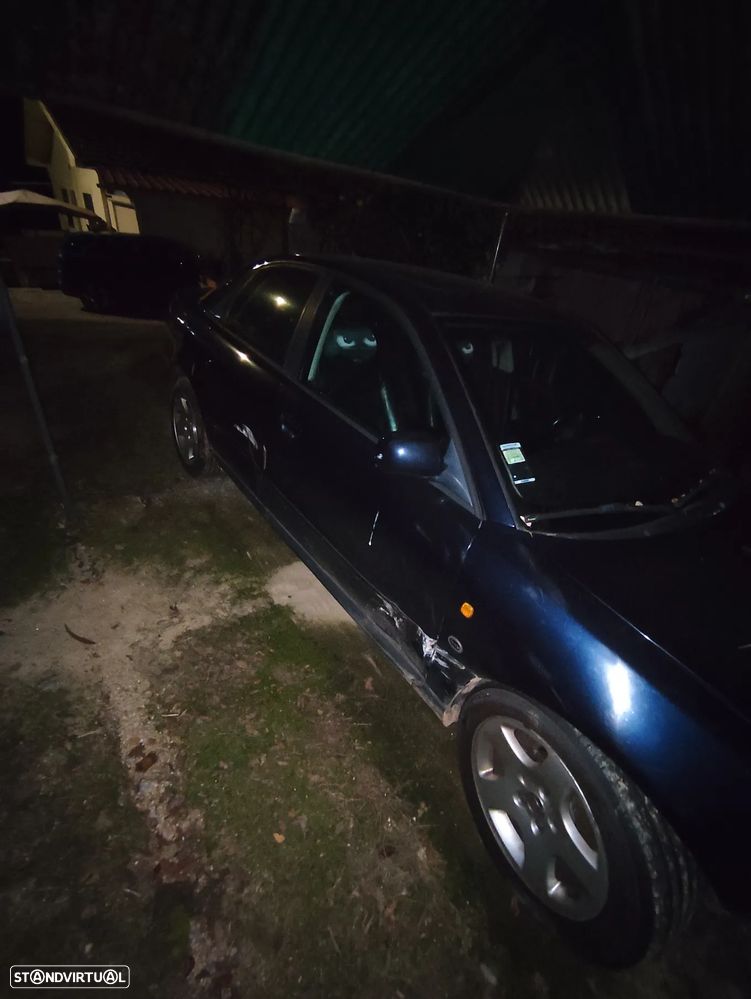 Audi A4 1.9 TDI Sport - 4