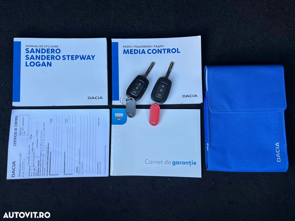 Dacia Logan TCe 90 Essential - 29