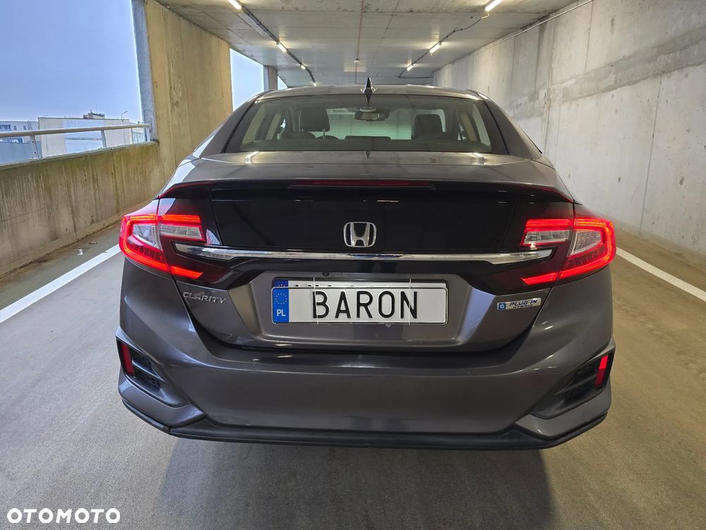 Honda Clarity - 12