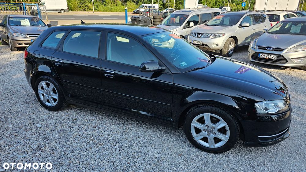 Audi A3 Sportback 1.6 TDI DPF Ambiente S tronic - 32