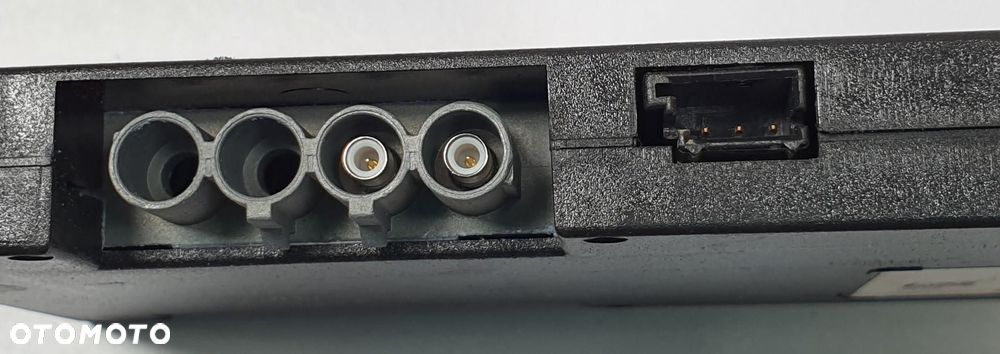 WZMACNIACZ ANTENY MERCEDES W209 A2098200889 - 2