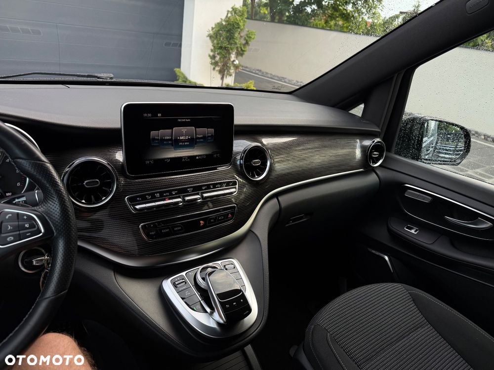 Mercedes-Benz Klasa V 250 d lang 4Matic 9G-TRONIC Avantgarde - 24