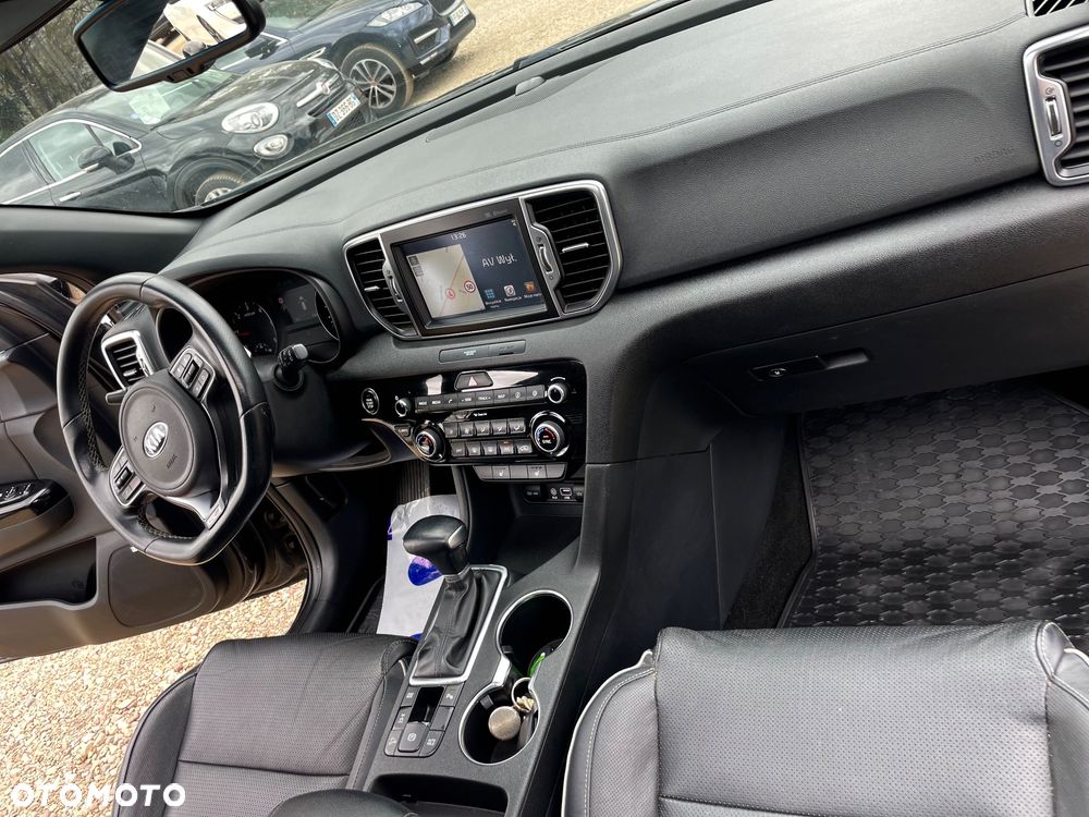 Kia Sportage 2.0 CRDI 4WD Automatik Dream-Team Edition - 13