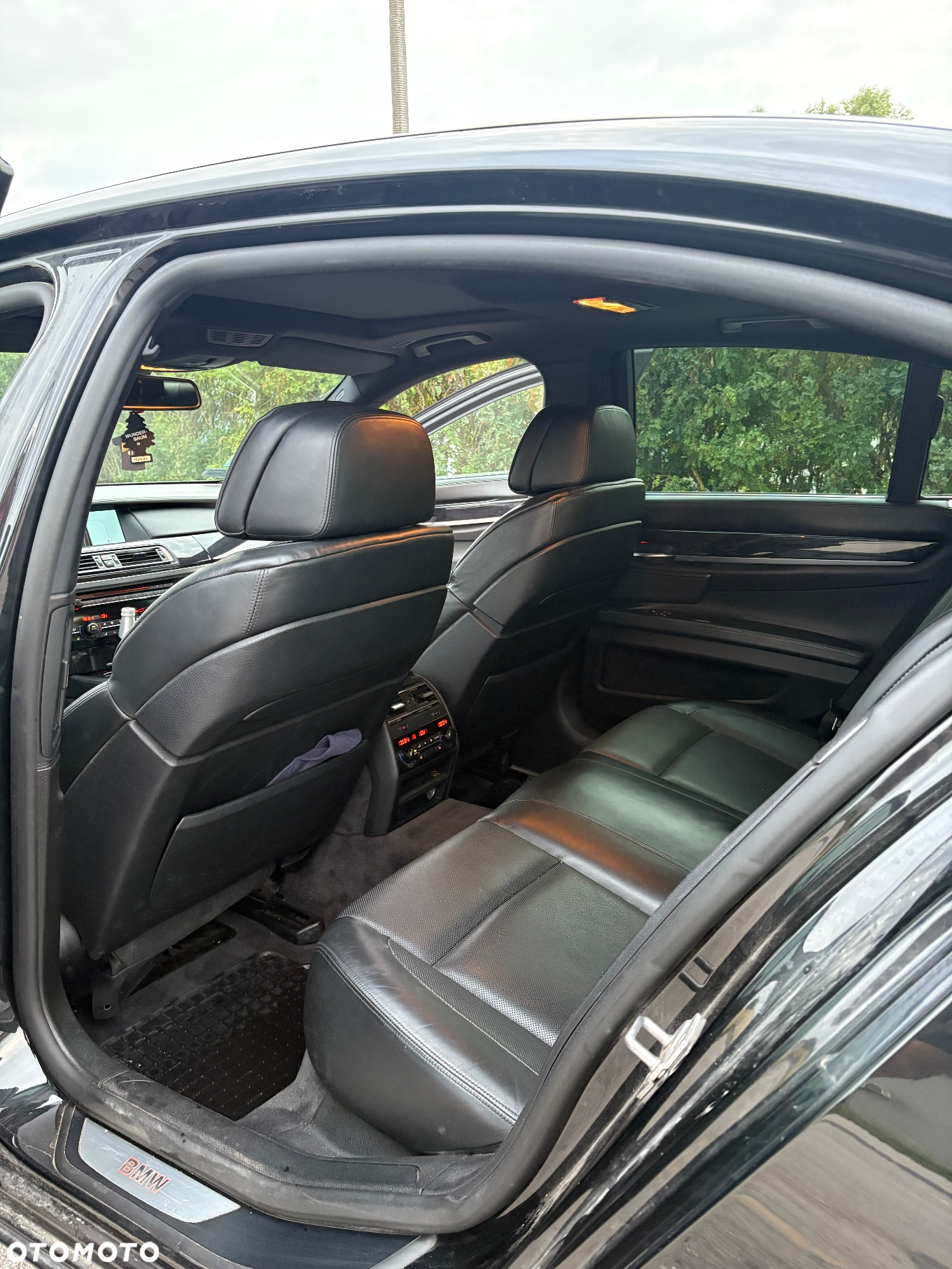 BMW Seria 7 740d - 8